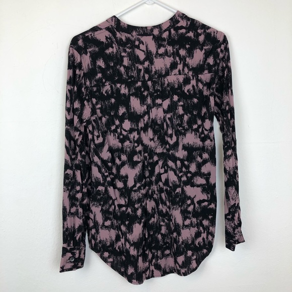 Rock & Republic Grommet Collar Top - Picture 4 of 5